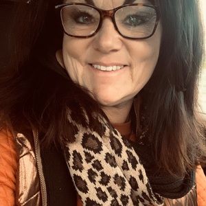 Meet your Posher, Lynne